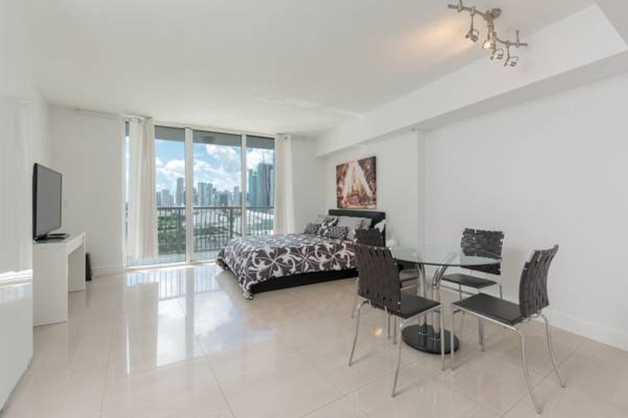Opera Tower Apartment Miami Luaran gambar